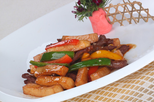 杏鲍菇炒牛柳