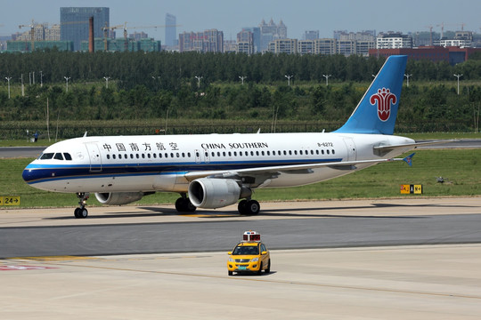 中国南方航空公司 飞机滑行
