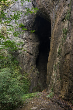 山洞