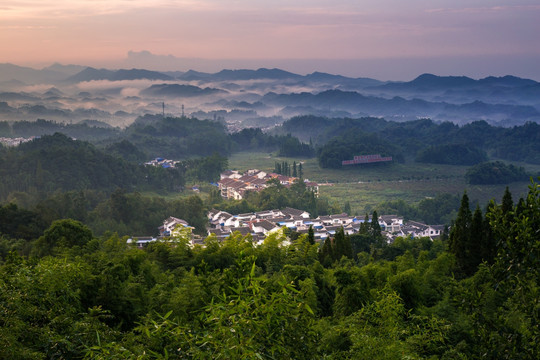 重峦叠嶂