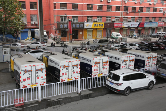 城市护栏清洗车