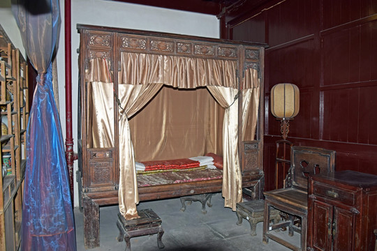古代卧室中的架子床