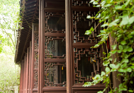 落地明隔扇门