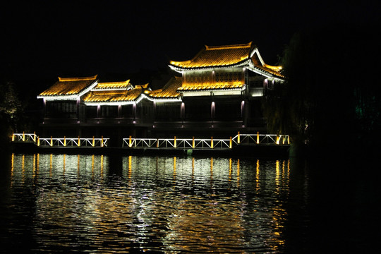 台儿庄古城夜景