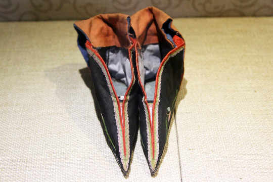 三寸金莲鞋