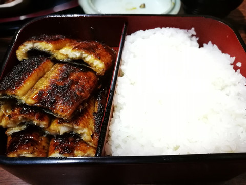 日本名古屋著名的鳗鱼饭