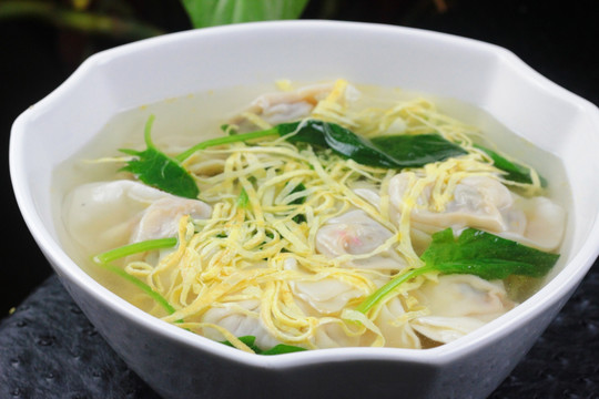 荠菜馄饨