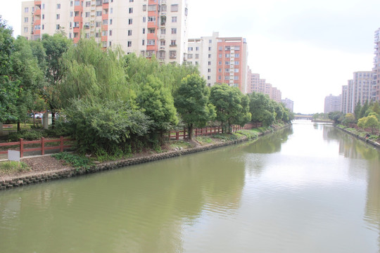 河流