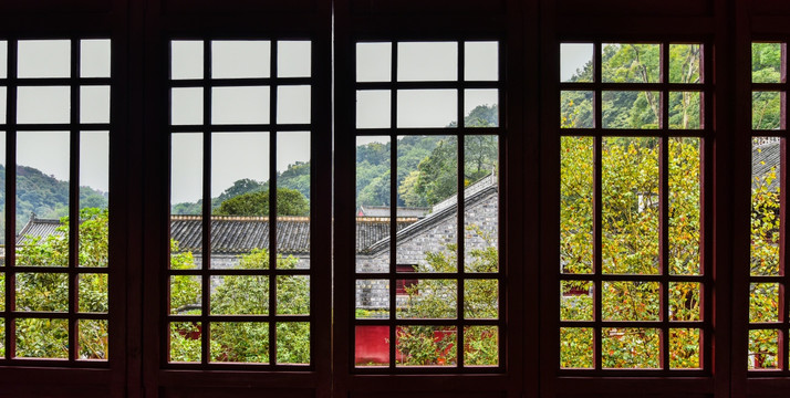窗外