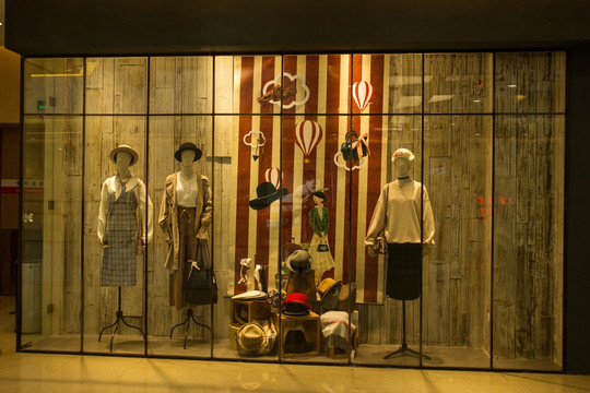 服装专卖店 专卖店橱窗