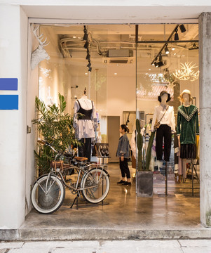 服装专卖店 专卖店橱窗
