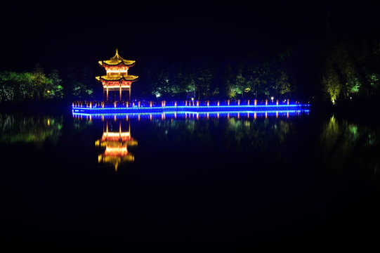 夜景 公园 灯光 美丽小镇