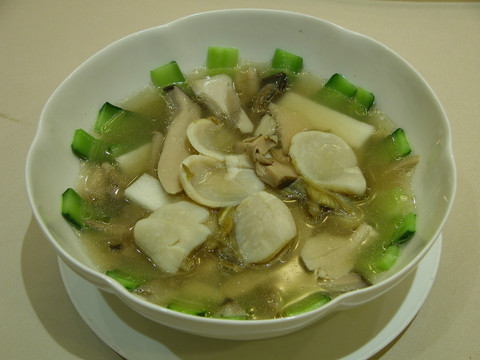 鲜蔬上汤菌羹