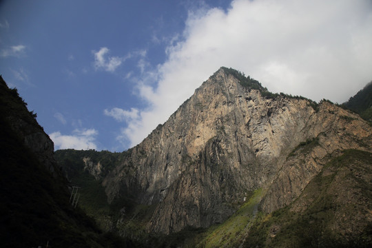 高山丘壑