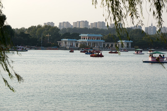 沈阳北陵公园 湖 游船