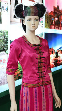 云南傣族民族服装