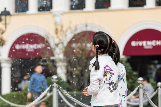 喷泉小女孩 女孩 上海 上海佛