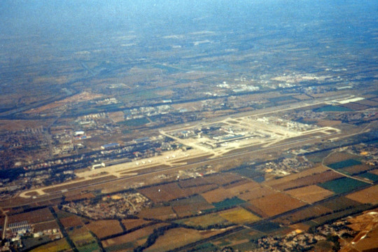 2001年的北京首都机场全景