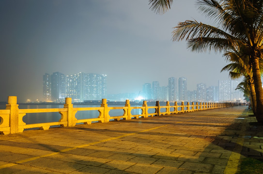 海滨情侣路夜景