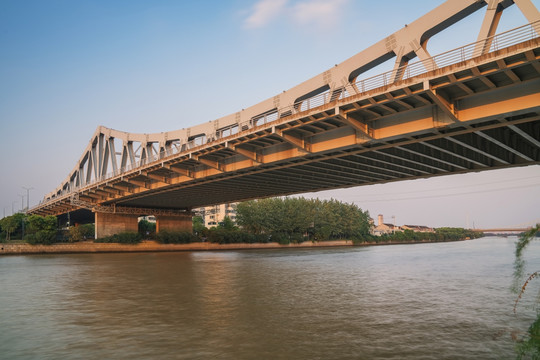 中国常州花园街钢结构大桥