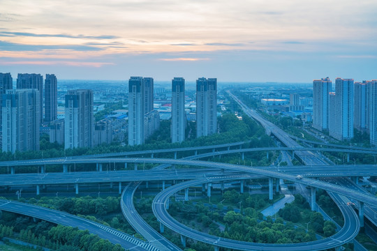 中国城市立交桥及交通路网建设