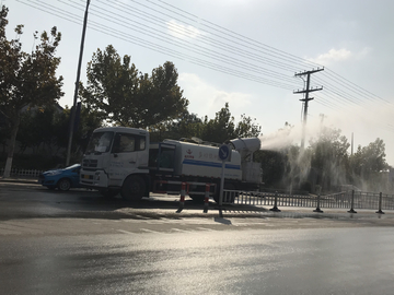 抑尘车