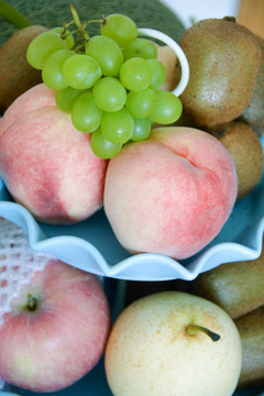 水果盘 桃 葡萄 苹果 梨