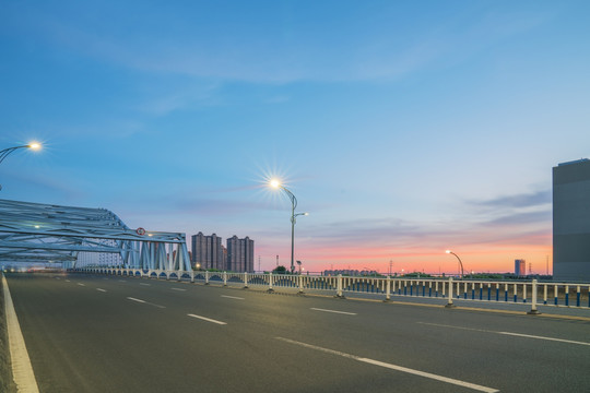 中国常州新龙大桥及城市景观