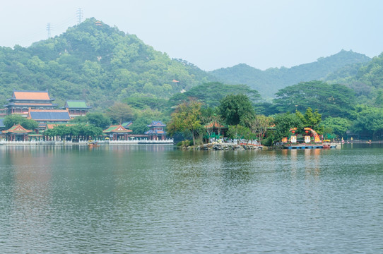 圆明新园湖景