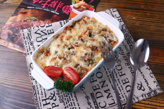 黑椒牛排焗饭