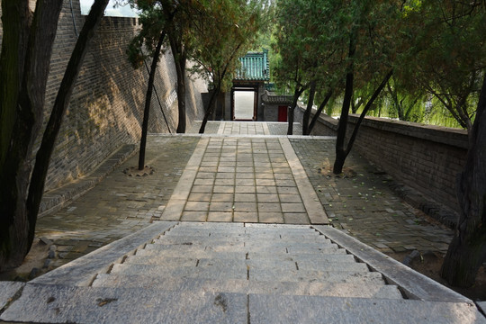 阶梯古径
