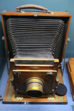 老式式木质照相机