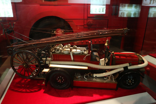 美国凯迪拉克消防车模型