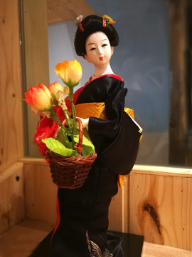 日本妇女 塑像 寿司店