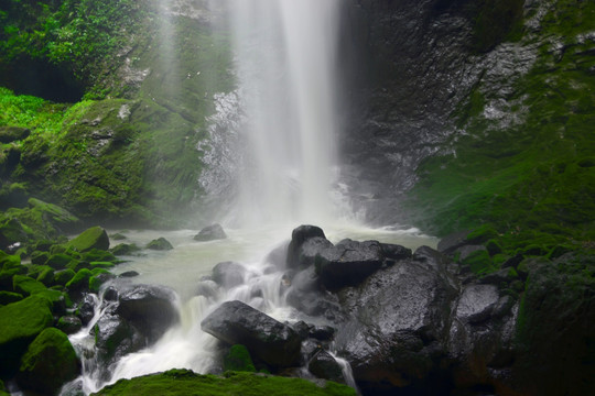 武隆龙水峡地缝 银河飞瀑