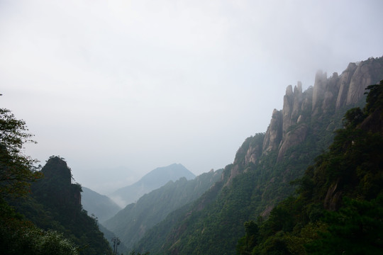 三清山风光摄影 雾中的三清山