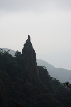 雾中的三清山 水墨山水画