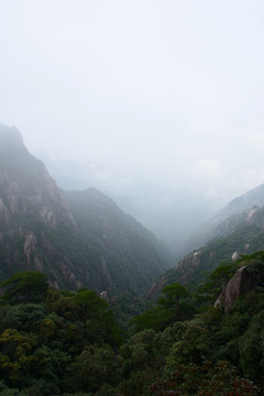 三清山风光摄影 雾中的三清山