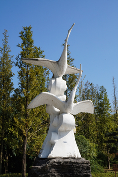 飞鸟 雕塑