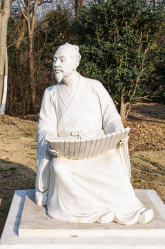 古人雕像