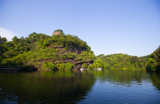 丹霞山 湖泊 青山绿水