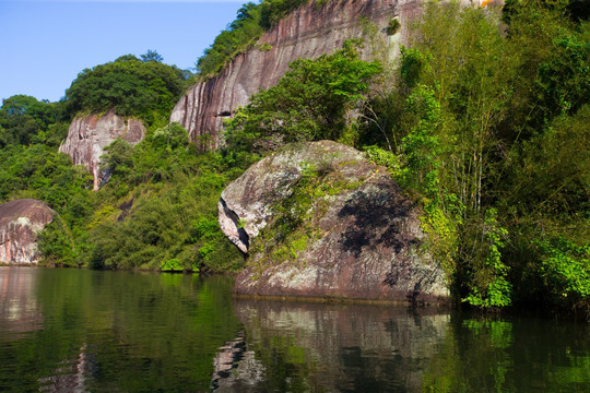 丹霞山 湖泊 青山绿水