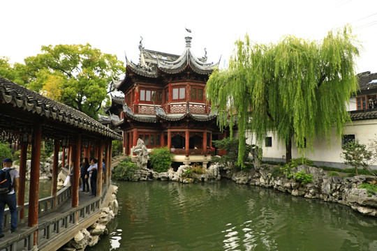 豫园 廊桥 水池
