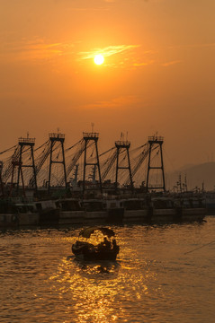 晨光中的渔光曲 朝阳 渔港