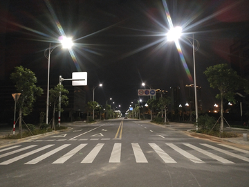 夜晚马路