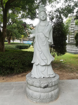 观音石像