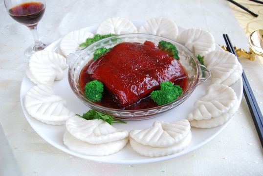 煎饼东坡肉