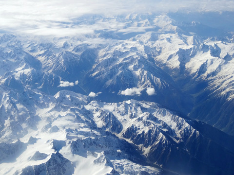 青藏高原雪山