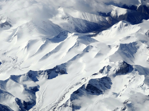 青藏高原雪山