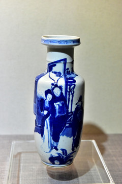 清代人物故事图瓷瓶